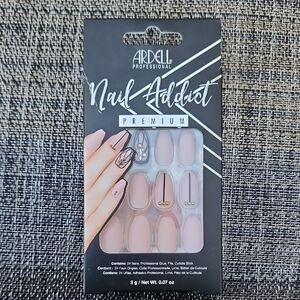 ARDELL press on nails, pink/black